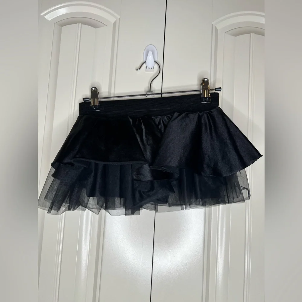 Weissman Balera Stretch Tiered TuTu Dance Skirt with Shorts Size Medium Child